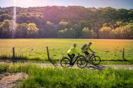 Schöne Freizeitbeschäftigung: Eine Radtour durch das Kalltal.