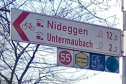 Die Beschilderung im Radwegenetz ist einheitlich aufgebaut.