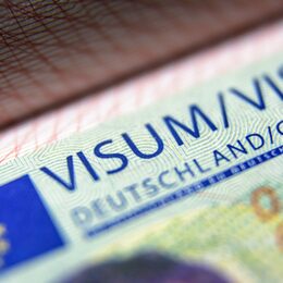 Motivbild Visum [©Viacheslav Lopatin - scaliger; stock.adobe.com]