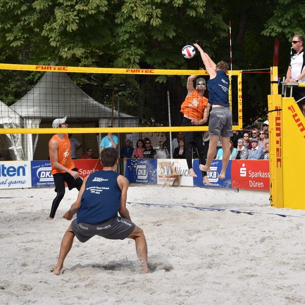 Spielszene beim DKB-Beach-Cup in Jülich