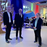 Bild zeigt Jens Bröker, Leiter Referat Wandel und Entwicklung, Landrat Wolfgang Spelthahn und Dezernentin Sybille Haußmann (v.l.)
