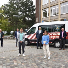 Vier junge Menschen haben sich für eine Ausbildung bei der Rettungsdienst Kreis Düren AöR entschieden und verstärken seit dem 1. September das Team.