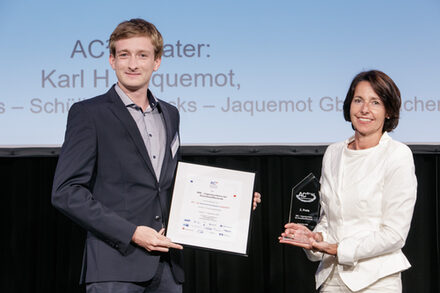 Johannes Klütsch wird das Kreuzauer Unternehmen bald von seinem Vater übernehmen und freut sich über den 2. Platz im Wachstumswettbewerb.