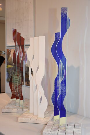 Glasstelen von Renato Santarossa