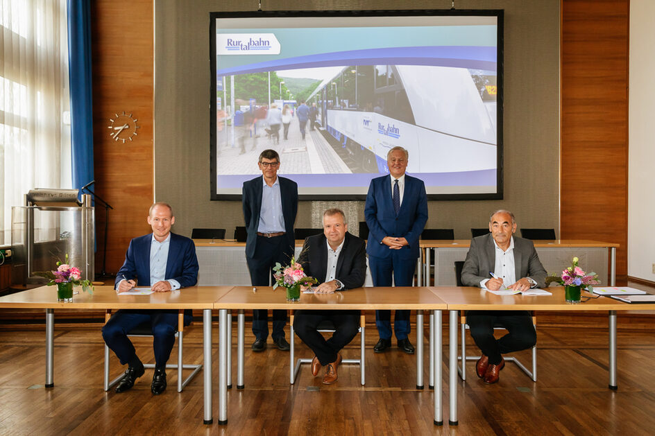 Unterzeichnung Verkehrsverträge Rurtalbahn am 14.09.2021 in Düren ©Smilla Dankert