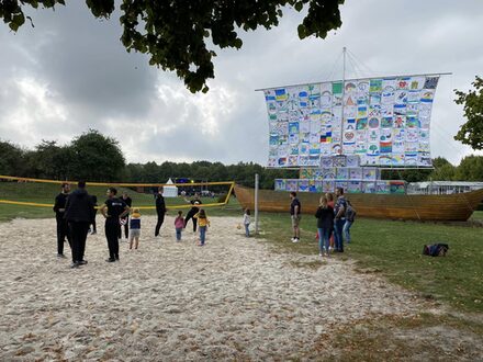 Powervolleys auf dem Beach-Feld