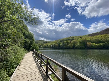 Idyllisches Heimbach am Wasser