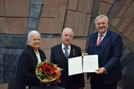 Landrat Wolfgang Spelthahn mit Ehepaar Krause