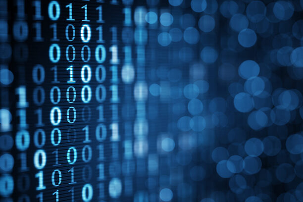Blauer Datencode auf Bildschirm