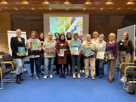 Gruppenbild der ersten Teilnehmerinnen an der Ehrenamtsakademie.