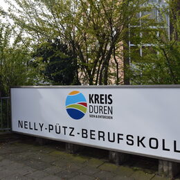 Schild Nelly-Pütz-Berufskolleg