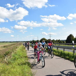 Bild zeigt Teilnehmende des Rad-Aktionstages des Kreises Düren