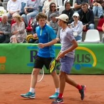 Sieger im Dppeltennis auf dem Platz