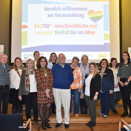 Auf dem Fachtag "LSBTIQ* - geschlechtliche und sexuelle Vielfalt bis ins Alter" des Kreises Düren wurden spannende Erkenntnisse und Anregungen für künftige Angebote für queere Menschen formuliert.