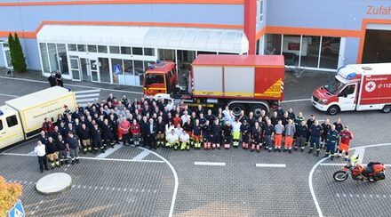 Bild zeigt EM-Ehrenamtliche.