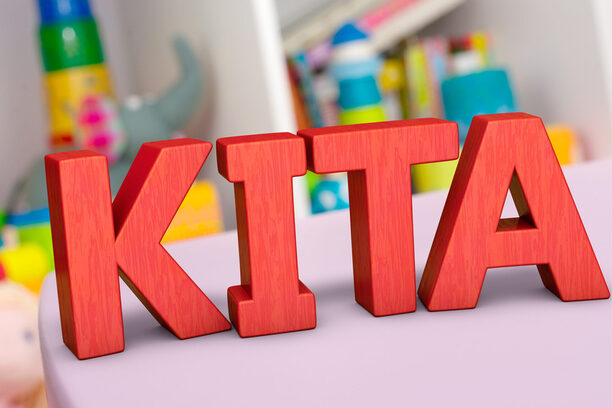 Kinder bis Ende 2025 für die Kita anmelden.