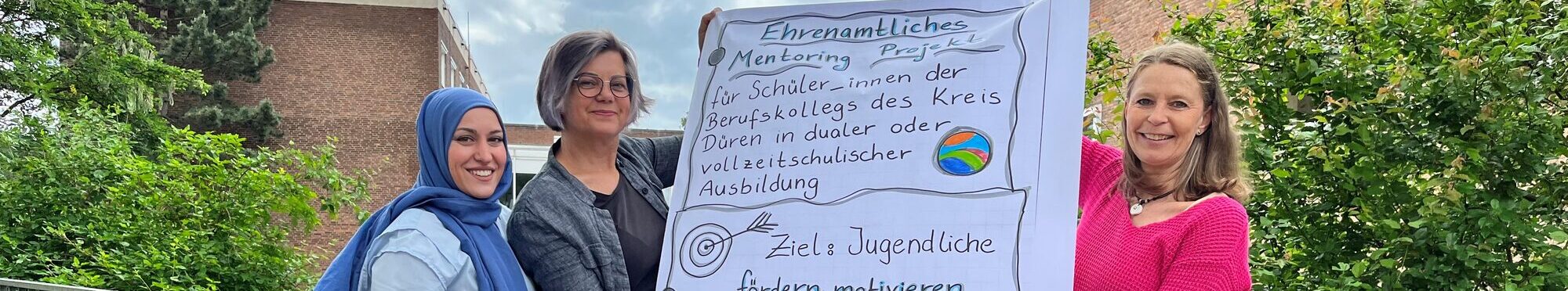 Büsra Celik-Kayaci, Karin Stobbe und Stephanie Schneider (v.l.) betreuen das Mentoring-Projekt