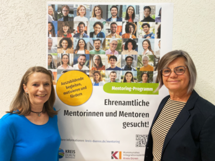 Karin Stibbe und Stephanie Schneider.