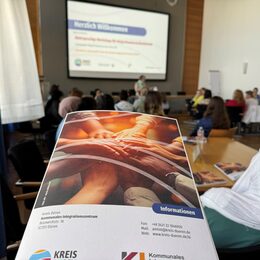 Broschüre beim Integrationskurs