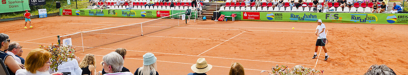 Die Kulisse des Center Courts am Finaltag des Kreis Düren Junior Cups 2024