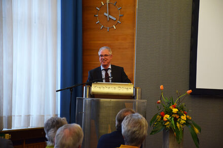 Hans Martin Steins am Rednerpult