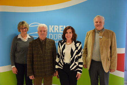 Gruppenbild der Vorstände und der Vertreter des Kreises Düren