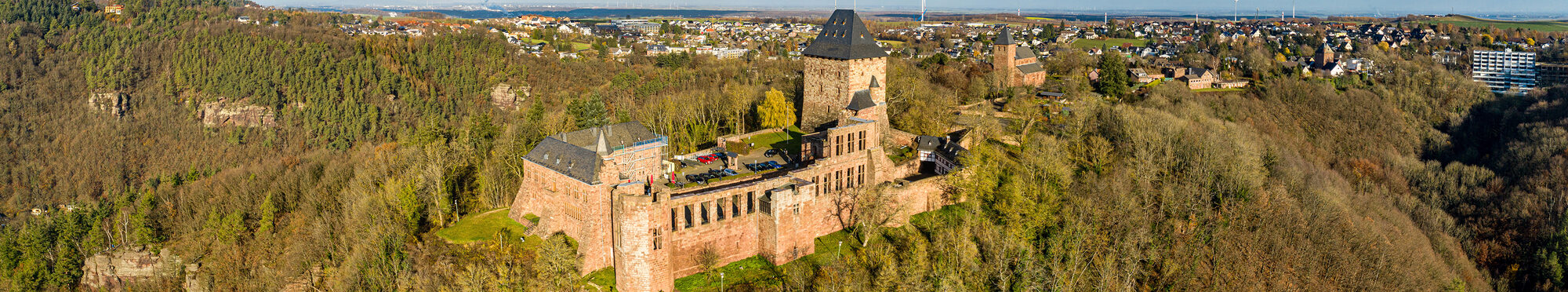 Die Burg Nideggen von oben [Foto: ©DieLuftbildAG - stock.adobe.com]